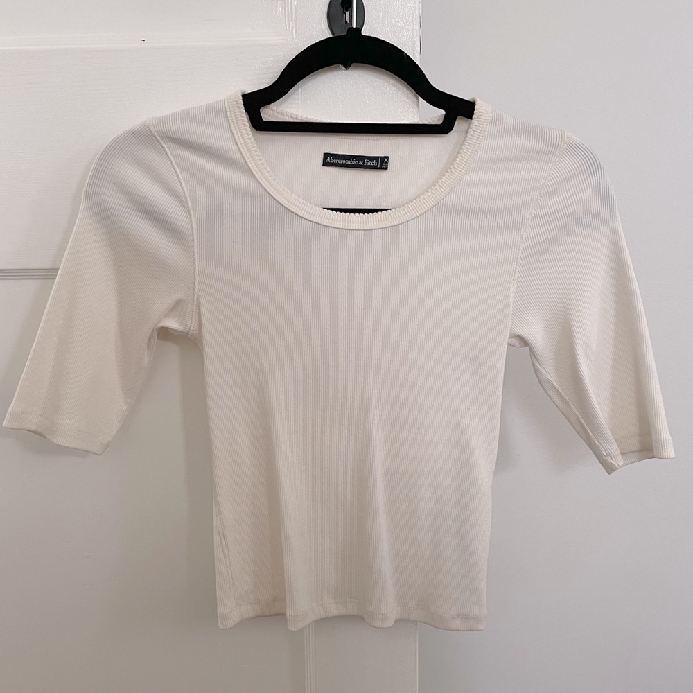 Abercrombie and Fitch Ribbed Quarter Sleeve Shirt